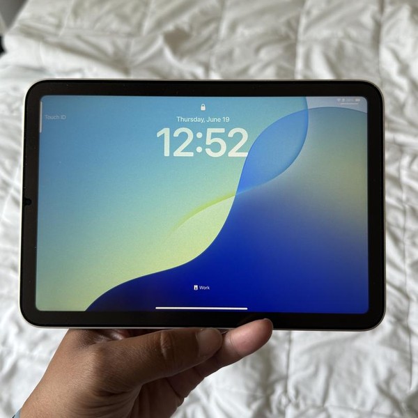 Apple iPad Mini 7th Gen - Wi-Fi, 128 GB, Starlight, A2993