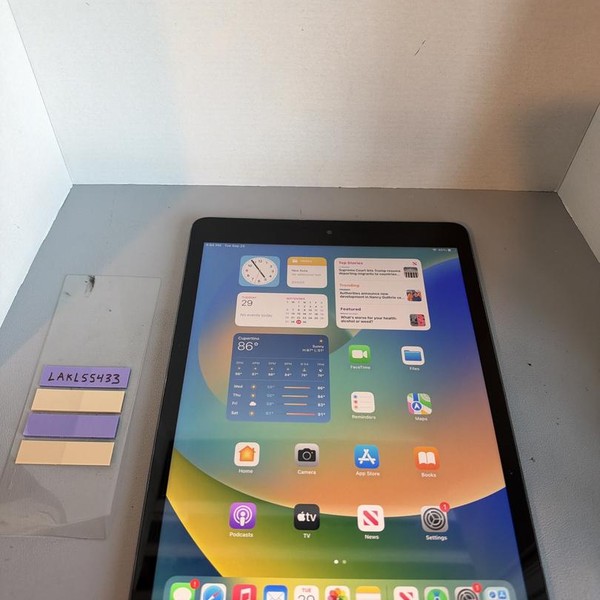 Apple iPad (9th Gen) - Wi-Fi, 64 GB, Gray, A2602
