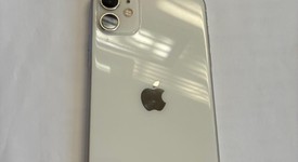 Good
													Apple iPhone 11 - AT&T, White, 64 GB, A2111, photo 2 of 6