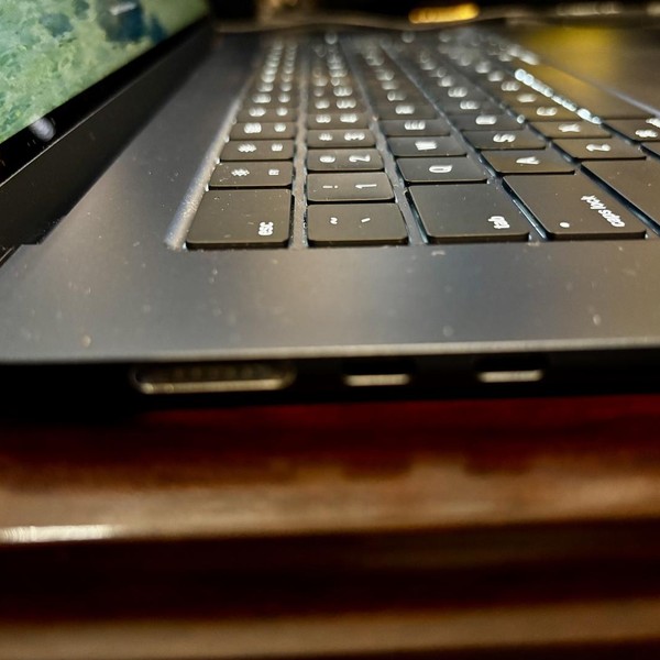 MacBook Air 2025 (M4) - 15 inch - 512 GB, Midnight, 24 GB, Apple M4