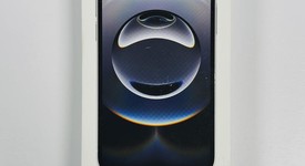 New
													Apple iPhone 16e - AT&T, White, 128 GB, A3212, photo 4 of 5