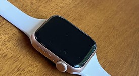 Fair
													Apple Watch SE 1st Gen 40mm - Gold, A2351 - GPS, Aluminum, photo 5 of 10