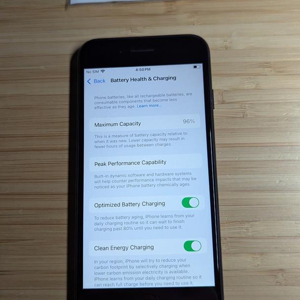 Apple iPhone SE 3rd Gen 2022 - Unlocked, 128 GB, Midnight, A2595