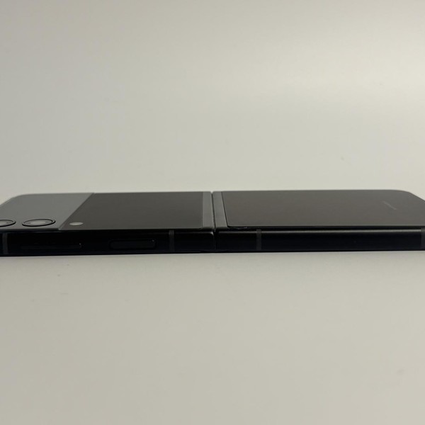 Samsung Galaxy Z Flip3 5G - Unlocked, 128 GB, Black, 8 GB, SM-F711U1