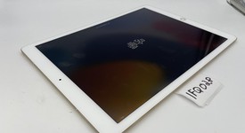 Fair
													Apple iPad Pro 12.9" 2nd Gen 2017 - Unlocked, Gold, 256 GB, photo 3 of 4