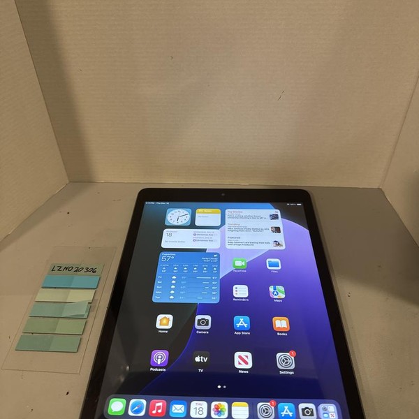 Apple iPad 7th Gen - Wi-Fi, 32 GB, Gray, A2197