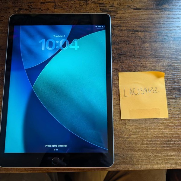Apple iPad 9th Gen - Wi-Fi, 64 GB, Silver, A2602