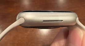Fair
													Apple Watch Series 9 41mm - Unlocked, Starlight, A2982 - Cellular, Aluminum, photo 5 of 8
