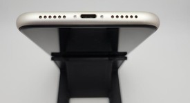 Good
													Apple iPhone 11 - Unlocked, White, 128 GB, A2111, photo 5 of 7