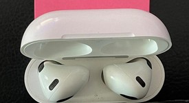 Used
													Apple AirPods 3rd Gen - MagSafe Case, photo 2 of 6