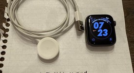 Good
													Apple Watch SE 1st Gen 44mm - Unlocked, Gray, A2354 - Cellular, Nike, photo 4 of 12