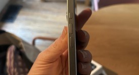 Mint
													Apple iPhone 16 Pro - Xfinity, Desert, 128 GB, A3083, photo 5 of 8