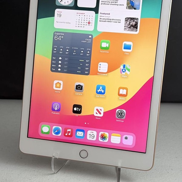 Apple iPad 6th Gen - Unlocked, 128 GB, Gold, A1954