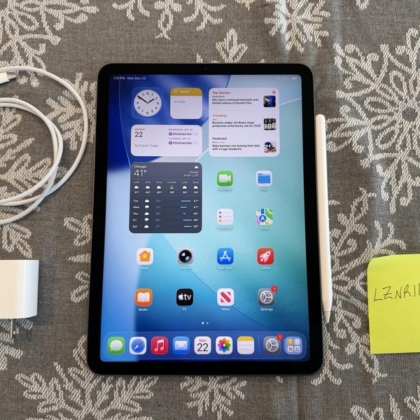 Apple iPad Air 4th Gen - Wi-Fi, 64 GB, Gray, A2316