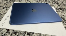 Mint
													Apple iPad 10th Gen - Unlocked, Blue, 64 GB, A2757, photo 3 of 7