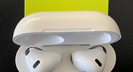 Used
													Apple AirPods 3rd Gen - Lightning Case, photo 1 of 5