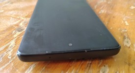 Mint
													Motorola Edge (2024) - Unlocked, Midnight Blue, 256 GB, 8 GB, photo 3 of 12