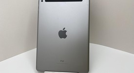 Good
													Apple iPad 6th Gen - Unlocked, Gray, 32 GB, A1954, photo 3 of 7