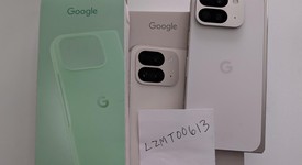 Mint
													Google Pixel 9 Pro Fold - Unlocked, Porcelain, 256 GB, GGH2X, photo 2 of 15