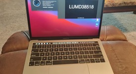 Good
													MacBook Pro 2018 (With Touch Bar) - 13" - I5, Gray, 256 GB, 8 GB, photo 4 of 17