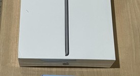 New
													Apple iPad 9th Gen - Unlocked, Gray, 64 GB, A2603, photo 2 of 3