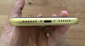 Good
													Apple iPhone 11 - Unlocked Non-US, Yellow, 128 GB, A2221, photo 3 of 7