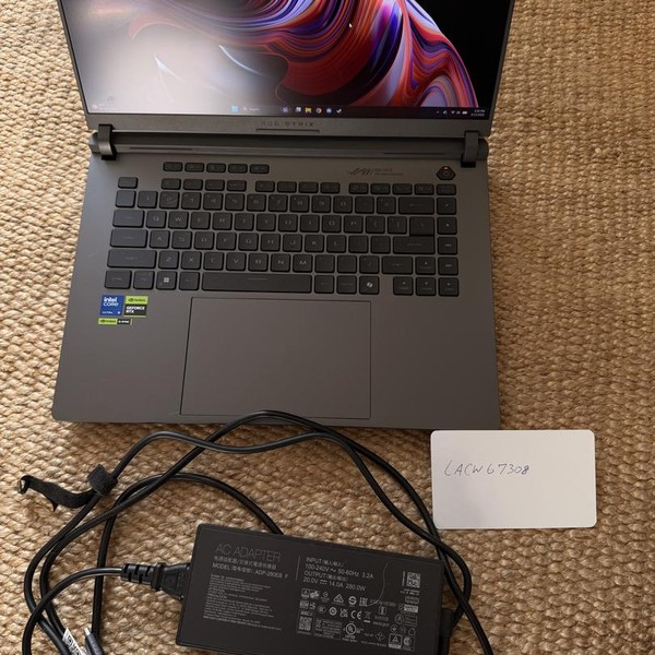 Asus ROG Strix G16 (2025) G615 - 1 TB, 32 GB, Intel Core Ultra 9