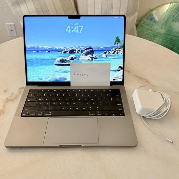 MacBook Pro 2021 - 14 inch - 512 GB, Gray, 32 GB, Apple M1 Max