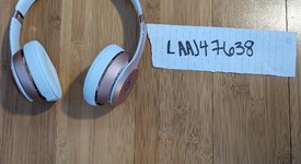 Used
													Beats Solo3 - Rose Gold, photo 1 of 7