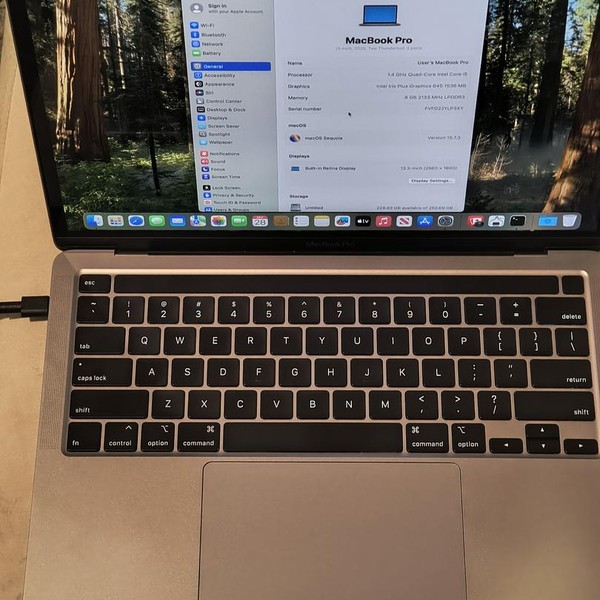 MacBook Pro 2020 - 13 inch - 256 GB, Gray, 8 GB, Intel Core i5