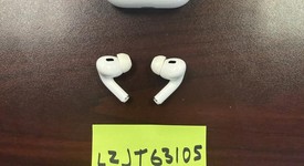 Used
													Apple AirPods Pro 2nd Gen - Lightning, photo 1 of 6