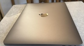 Mint
													MacBook Pro 2016 (With Touch Bar) - 13" - Gray, 512 GB, 8 GB, photo 3 of 10