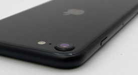 Good
													Apple iPhone SE 2nd Gen 2020 - Unlocked, Black, 64 GB, A2275, photo 4 of 7