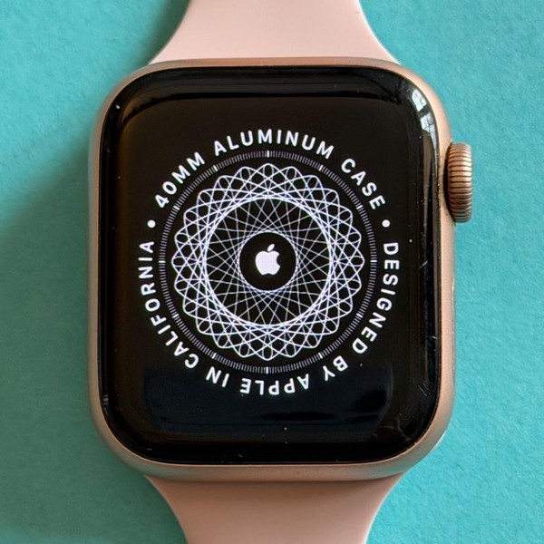 Apple Watch Series 6 40mm - Unlocked, Gold, A2293 - Cellular, Aluminum