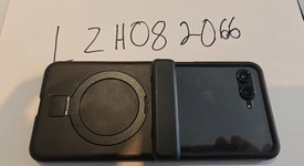 Mint
													Motorola Razr Plus (2024) - Unlocked, Navy Blue, 256 GB, 12 GB, photo 4 of 17