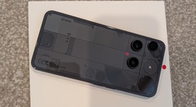 Mint
													Nothing Phone (3) - Unlocked, Black, 256 GB, 12 GB, photo 3 of 7