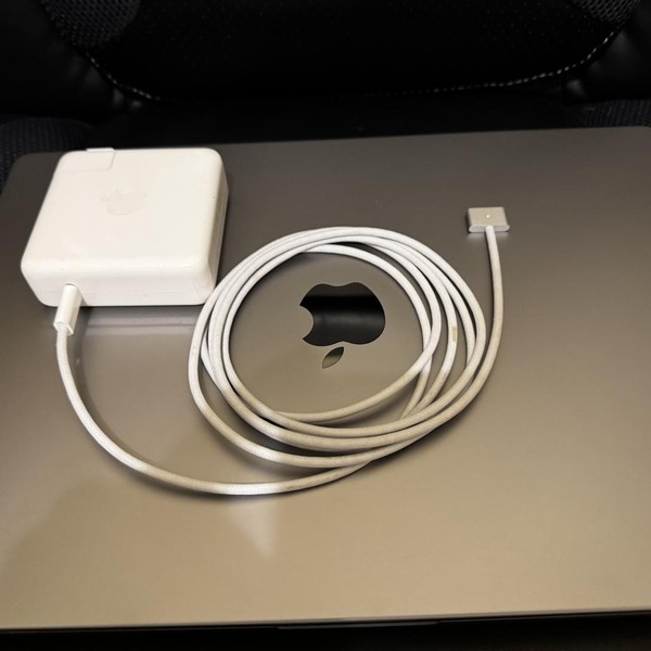 MacBook Pro 2021 - 16 inch - 512 GB, Gray, 16 GB, Apple M1 Pro 10-core