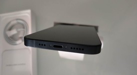 Mint
													Apple iPhone 13 - Unlocked, Midnight, 128 GB, A2482, photo 4 of 7