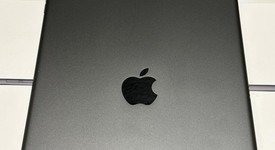 Mint
													Apple iPad Air 3rd Gen - Unlocked, Gray, 64 GB, photo 1 of 8