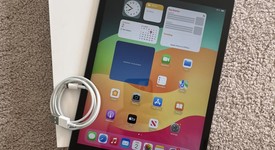 Mint
													Apple iPad 8th Gen - Wi-Fi, Gray, 32 GB, A2270, photo 1 of 9