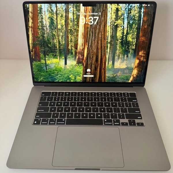 MacBook Air 2024 (M3) - 15 inch - 1 TB, Gray, 24 GB, Apple M3, 10-core GPU