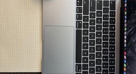 Mint
													MacBook Air 2025 (M4) - 13" - Apple M4, Sky Blue, 256 GB, 16 GB, photo 3 of 13