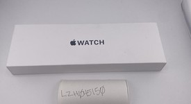 New
													Apple Watch SE 2nd Gen 40mm - Unlocked, Starlight, A2726 - Cellular, Aluminum, photo 1 of 4