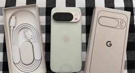 Mint
													Google Pixel 10 Pro - Unlocked, Jade, 256 GB, G4QUR, photo 3 of 7