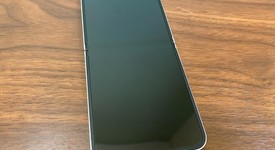 Good
													Samsung Galaxy Z Flip6 - Unlocked, Silver, 256 GB, 12 GB, SM-F741U1, photo 2 of 4