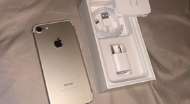 Mint
													Apple iPhone 7 - Verizon, Gold, 32 GB, A1660, photo 4 of 10