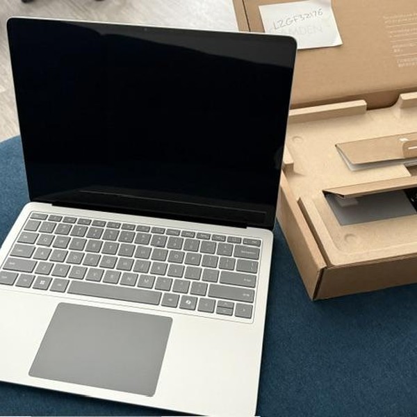 Microsoft Surface Laptop 7 - 512 GB, Platinum, 16 GB, Snapdragon X Elite, 13.8 inch