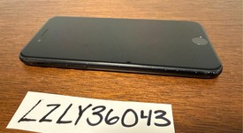 Good
													Apple iPhone SE 2nd Gen 2020 - Unlocked, Black, 64 GB, A2275, photo 5 of 6