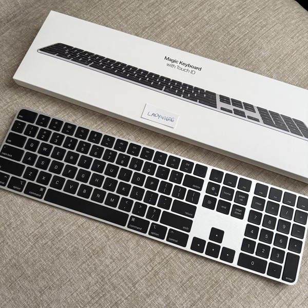 Apple Magic Keyboard with Numeric Keypad