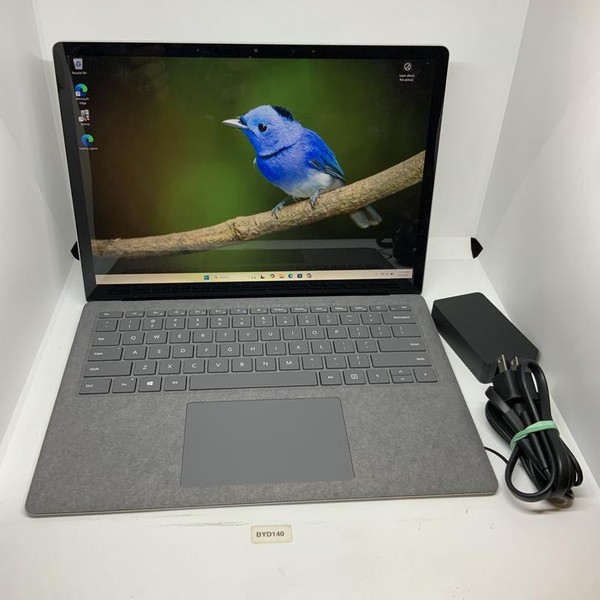 Microsoft Surface Laptop 3 - 128 GB, Platinum, 8 GB, Intel Core i5, 13.5 inch